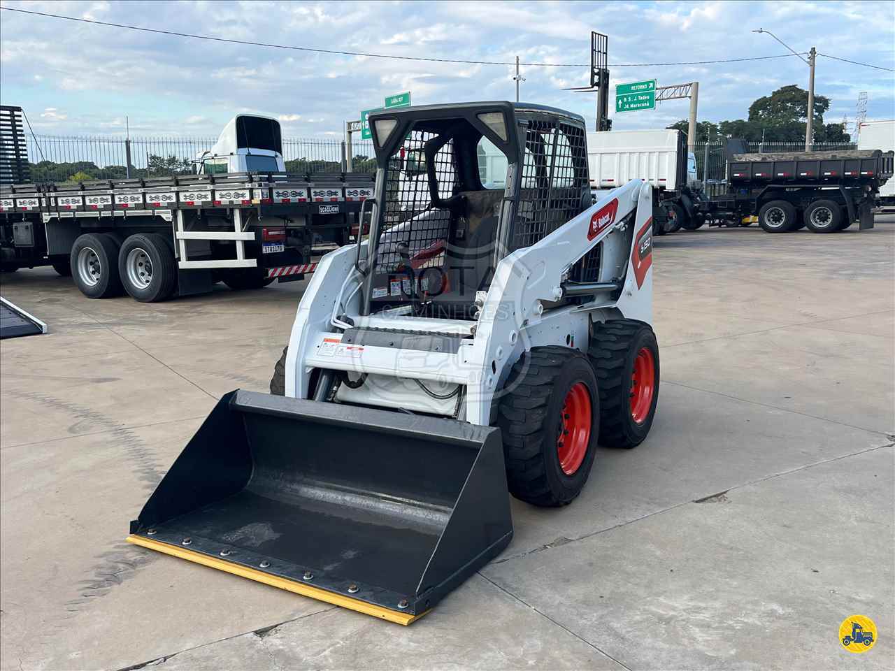 MINI CARREGADEIRA BOBCAT S150 Rota Caminhões SUMARE SÃO PAULO SP